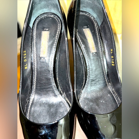 Louis Vuitton “Oh Really” Black Patent Gold Lock Platform Peep Toe Pump Size 6.5 - Picture 10 of 16